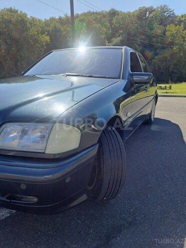 Mercedes C 200 1998, 300,000 km - 2.0 l - Zaqatala