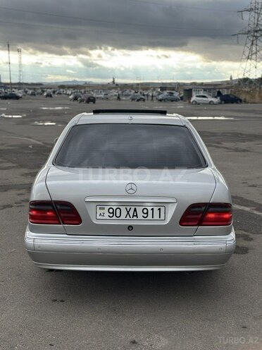 Mercedes E 240 1999, 412,123 km - 2.4 л - Bakı