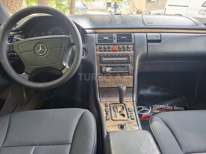 Mercedes E 240 1998, 421,987 km - 2.4 l - Bakı