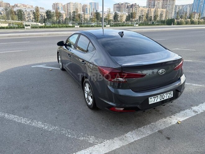Hyundai Elantra 2019, 175,418 km - 2.0 l - Bakı
