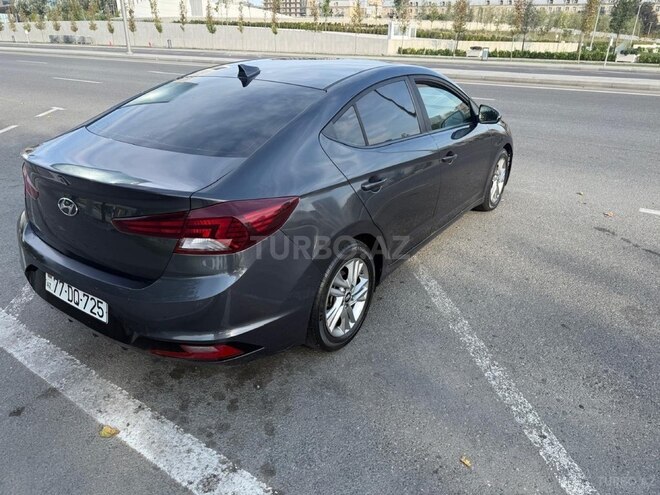 Hyundai Elantra 2019, 175,418 km - 2.0 l - Bakı