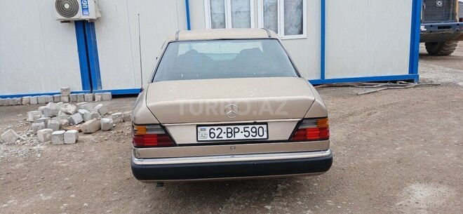 Mercedes  1988, 255,000 km - 2.3 л - Bakı