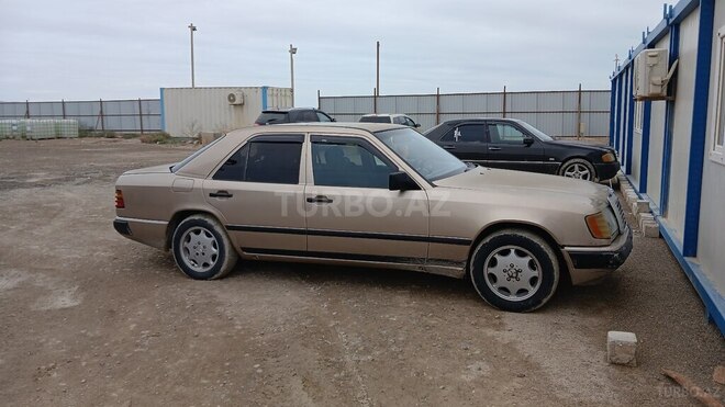 Mercedes  1988, 255,000 km - 2.3 л - Bakı