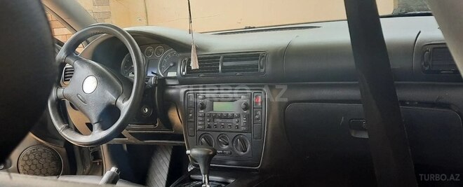 Volkswagen Passat 2003, 18,500 km - 1.8 l - Salyan