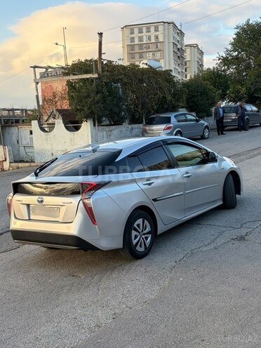 Toyota Prius 2016, 390,000 km - 1.8 л - Bakı