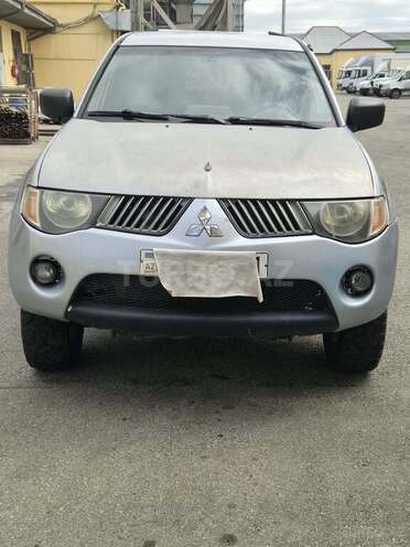 Mitsubishi L200 2006, 260,000 km - 2.8 л - Bakı