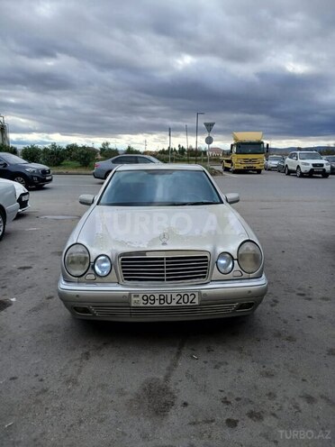 Mercedes E 280 1999, 457,000 km - 2.8 л - Masallı
