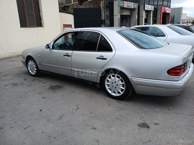 Mercedes E 280 1999, 457,000 km - 2.8 л - Masallı