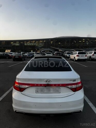 Hyundai Grandeur 2014, 235,600 km - 2.2 l - Bakı