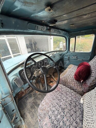 ZIL 431412 1988, 300,000 km - 6.0 l - Tovuz