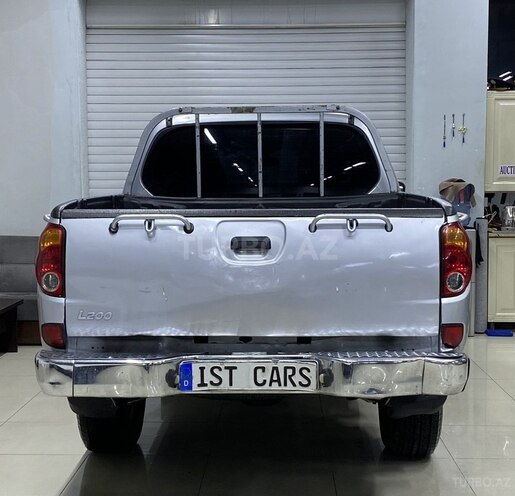 Mitsubishi L200 2011, 506,000 km - 2.5 l - Sumqayıt
