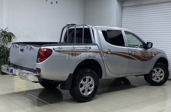 Mitsubishi L200 2011, 506,000 km - 2.5 l - Sumqayıt