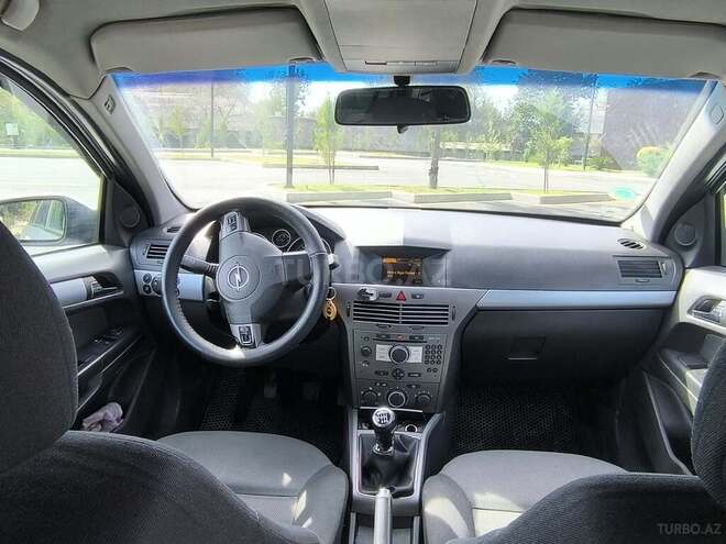 Opel Astra 2005, 270,000 km - 1.3 l - Qax