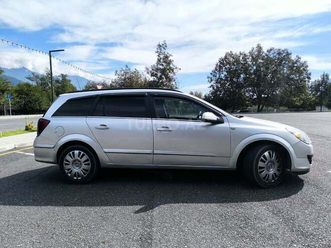 Opel Astra 2005, 270,000 km - 1.3 l - Qax