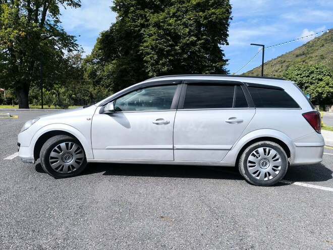 Opel Astra 2005, 270,000 km - 1.3 l - Qax