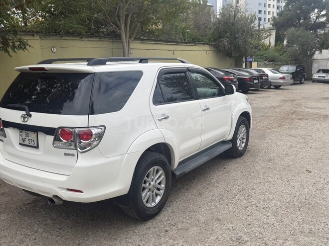 Toyota Fortuner 2011, 250,000 km - 2.7 л - Bakı