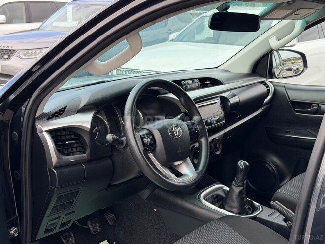 Toyota Hilux 2022, 98,000 km - 2.4 l - Bakı