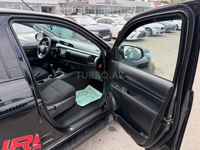 Toyota Hilux 2022, 98,000 km - 2.4 l - Bakı