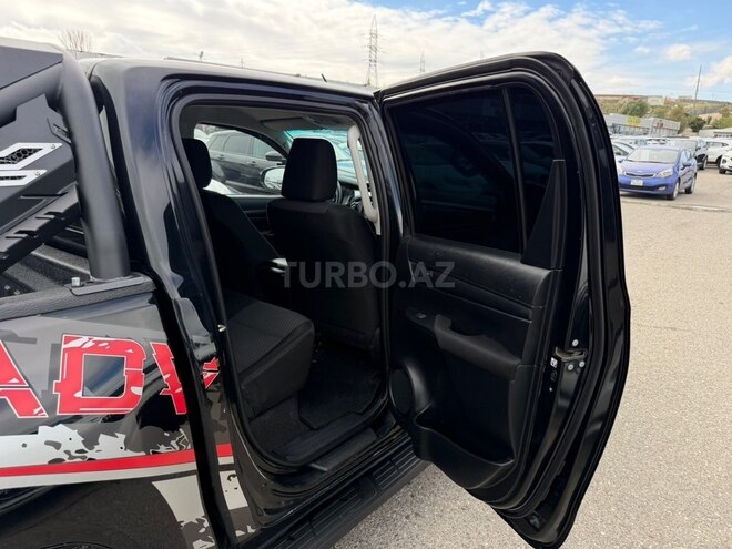 Toyota Hilux 2022, 98,000 km - 2.4 l - Bakı