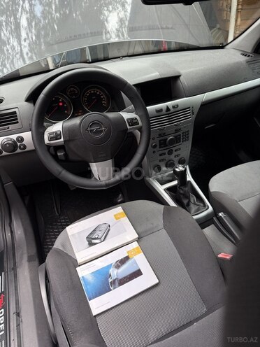 Opel Astra 2009, 241,000 km - 1.3 л - Bakı