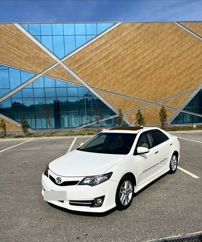Toyota Camry 2013, 270,000 km - 2.5 л - Şirvan