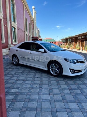 Toyota Camry 2013, 270,000 km - 2.5 л - Şirvan