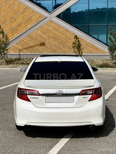 Toyota Camry 2013, 270,000 km - 2.5 л - Şirvan
