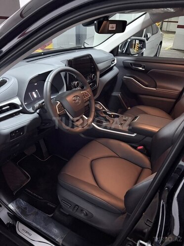Toyota Highlander 2025, 1,400 km - 2.5 л - Bakı