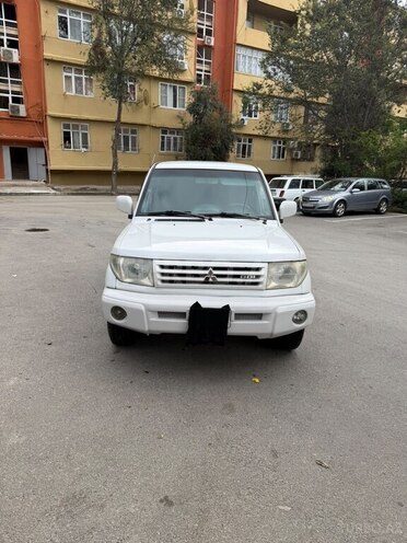 Mitsubishi Pajero io 1999, 269,000 km - 1.8 l - Bakı