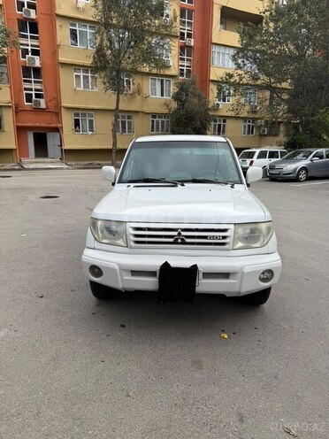 Mitsubishi Pajero io 1999, 269,000 km - 1.8 l - Bakı