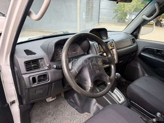 Mitsubishi Pajero io 1999, 269,000 km - 1.8 l - Bakı