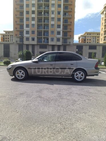 Opel Vectra 1996, 250,000 km - 2.0 l - Sumqayıt