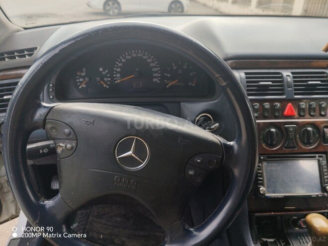 Mercedes E 220 2000, 400,000 km - 2.2 l - Bakı