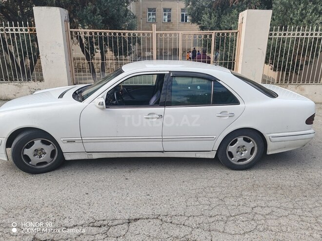 Mercedes E 220 2000, 400,000 km - 2.2 l - Bakı