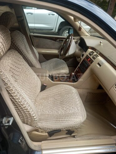 Mercedes E 240 1999, 416,122 km - 2.4 l - Bakı