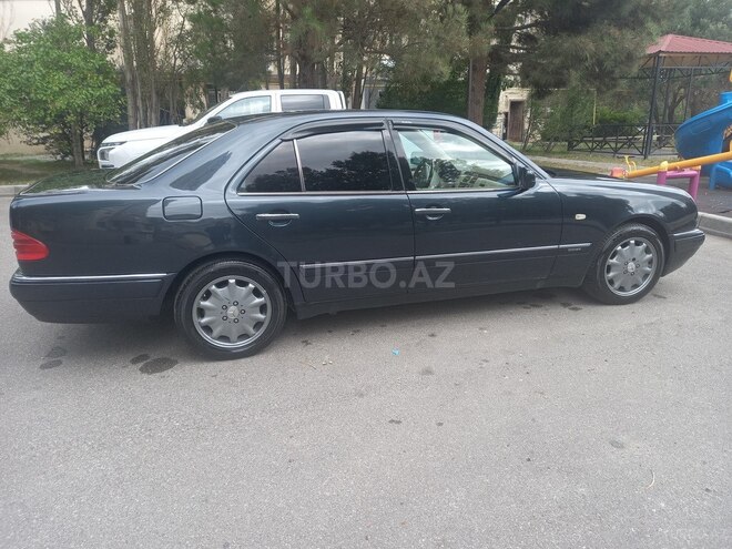 Mercedes E 240 1999, 416,122 km - 2.4 l - Bakı