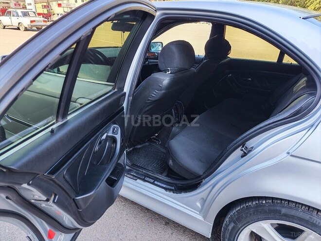 BMW 523 1997, 495,987 km - 2.5 l - Tovuz