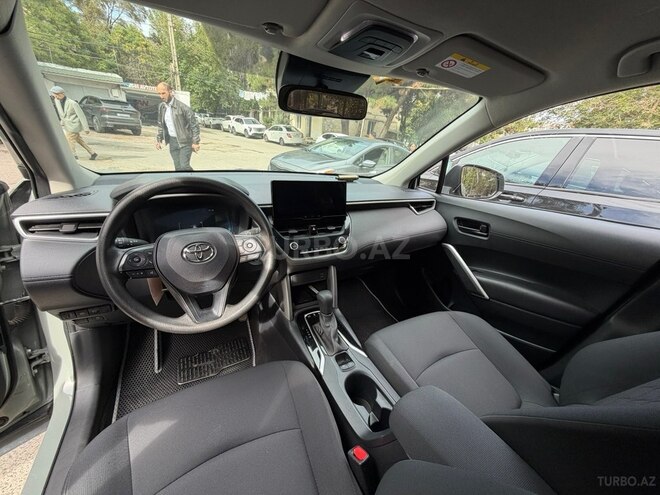 Toyota Corolla Cross 2024, 29,000 km - 2.0 л - Bakı