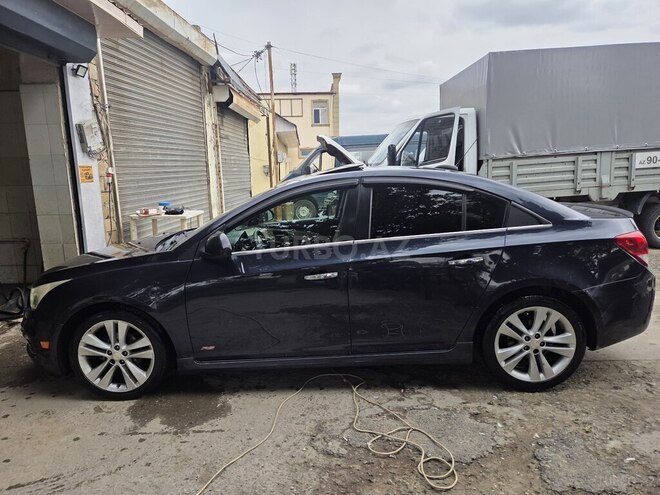 Chevrolet Cruze 2015, 301,568 km - 1.4 l - Şirvan