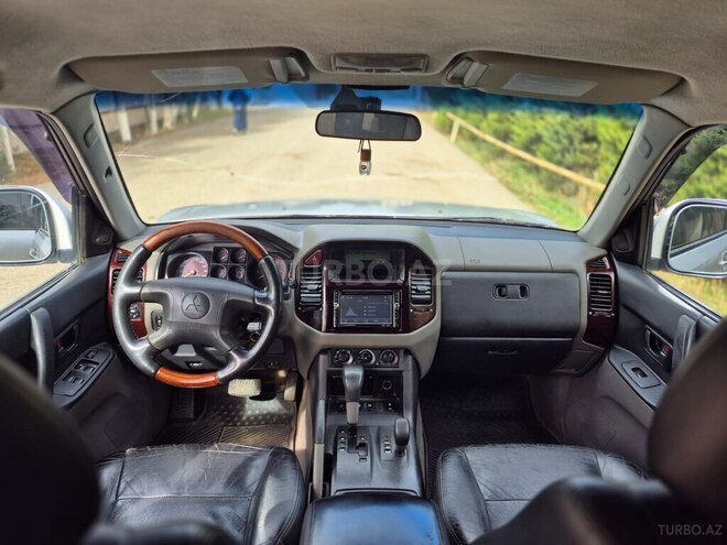 Mitsubishi Pajero 2001, 236,000 km - 3.2 l - Bakı