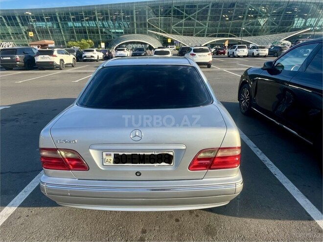 Mercedes E 240 1999, 310,000 km - 2.4 l - Bakı