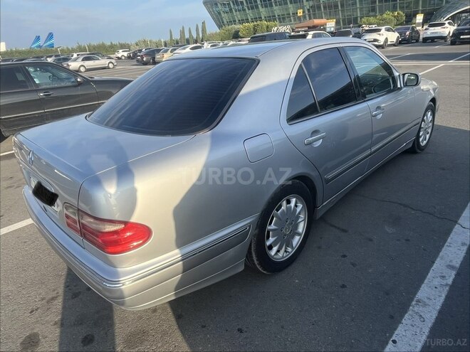 Mercedes E 240 1999, 310,000 km - 2.4 l - Bakı