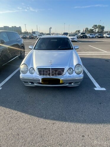 Mercedes E 240 1999, 310,000 km - 2.4 l - Bakı