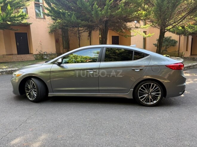 Hyundai Elantra 2017, 203,582 km - 1.6 l - Zaqatala