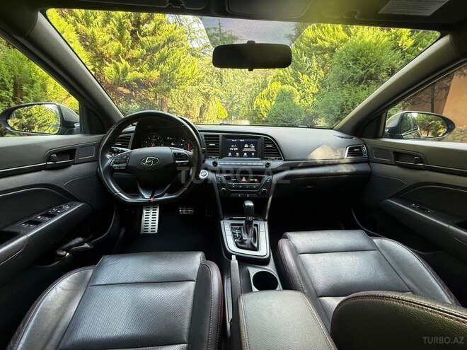 Hyundai Elantra 2017, 203,582 km - 1.6 l - Zaqatala
