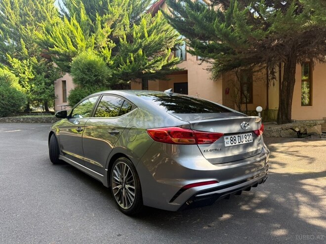 Hyundai Elantra 2017, 203,582 km - 1.6 l - Zaqatala