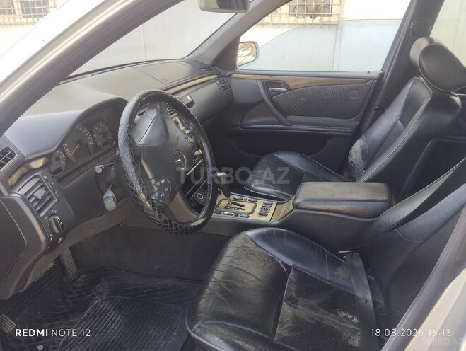 Mercedes E 320 1999, 414,475 km - 3.2 л - Bakı