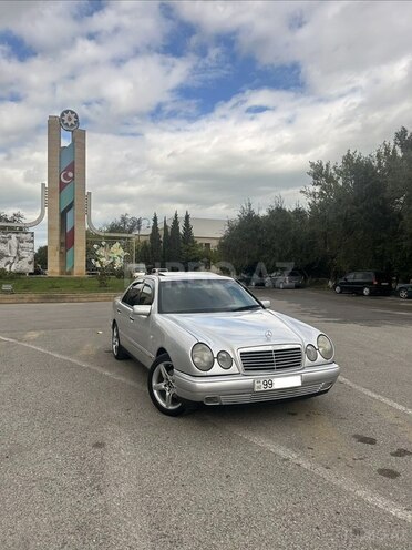 Mercedes E 240 1999, 253,896 km - 2.4 l - Sumqayıt