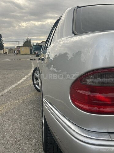 Mercedes E 240 1999, 253,896 km - 2.4 l - Sumqayıt