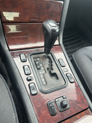 Mercedes E 240 1999, 253,896 km - 2.4 l - Sumqayıt